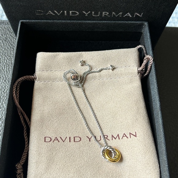 David Yurman Jewelry - David Yurman Two-Tone Silver and Gold Interlocking Circle Bracelet